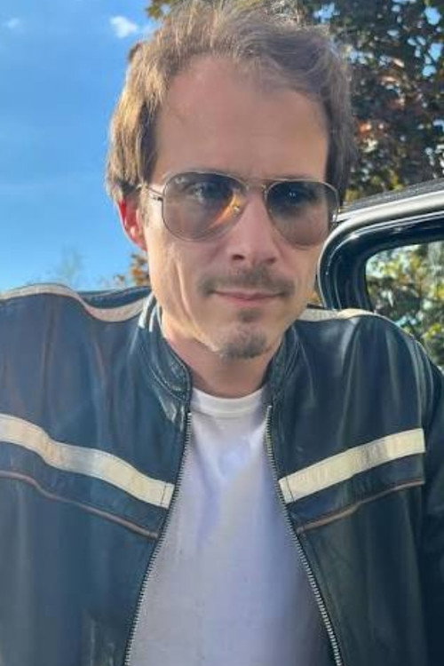 Charls Carroll as Sam Archer