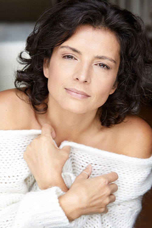 Maude Richard as Carine