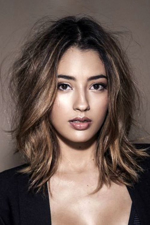 Carolina Oliveira as 