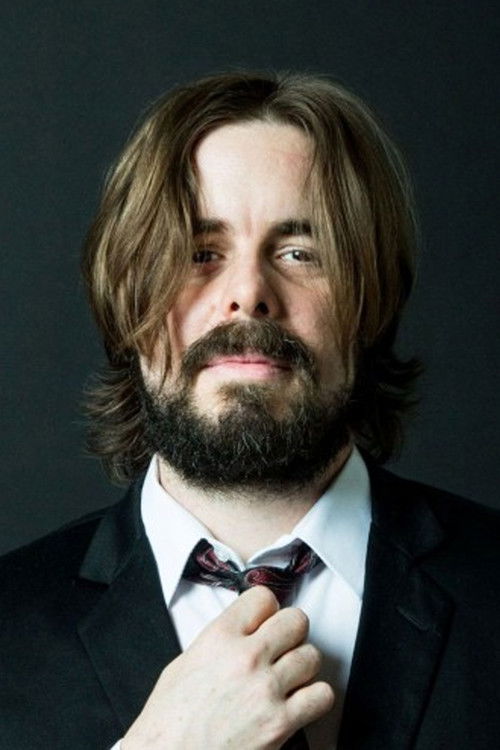 Ángel David Revilla as Cuidador del cementerio