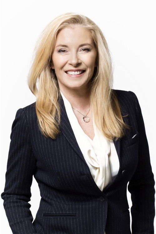 Gabriele Paukens as Staatsanwältin