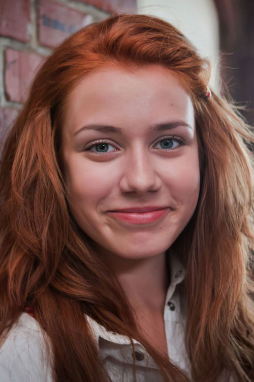 Klaudia Łepkowska as Nika Mickiewicz