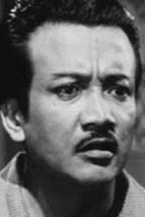 Mahmud Jun as Patih Karma Wijaya