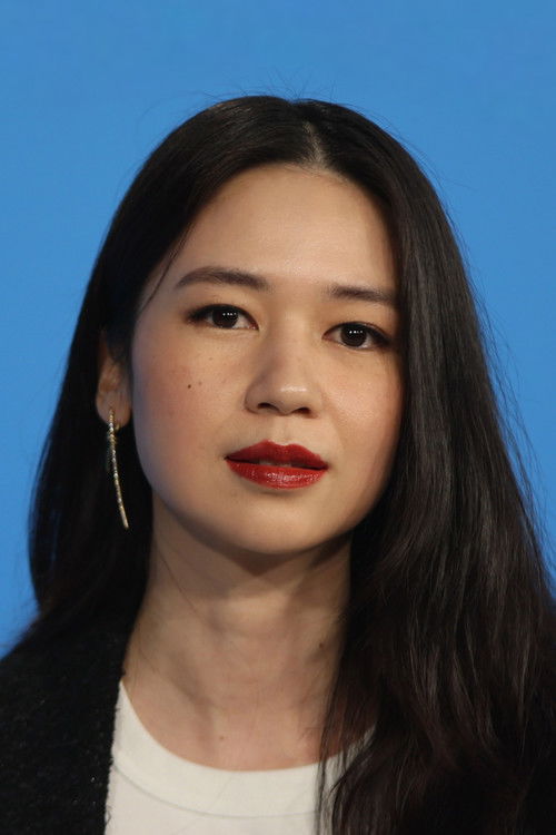 Laura Basuki as Dina / Sinta