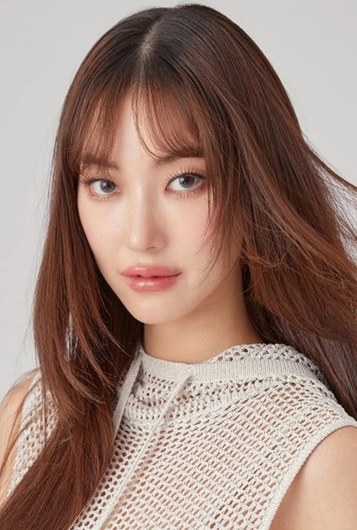 Prariyapit Yu as June