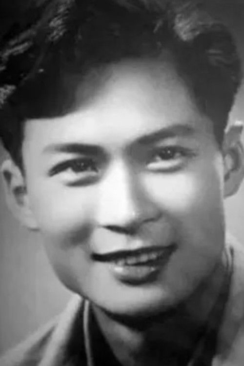 Shen Ren as People army officer