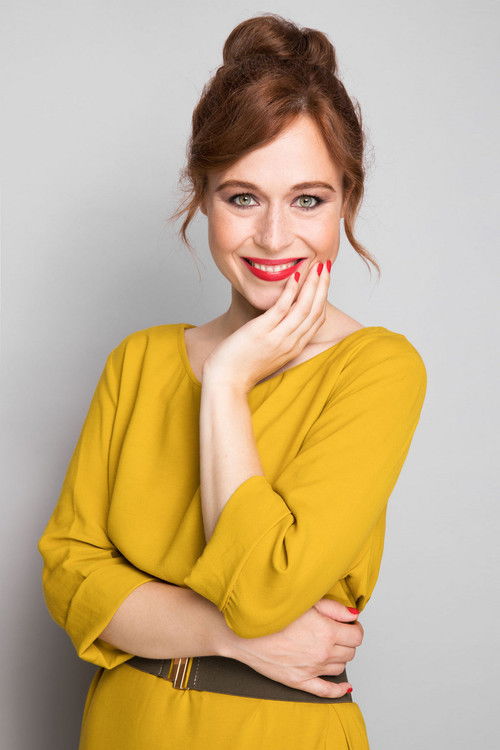 Kata Gáspár as Somos Renáta