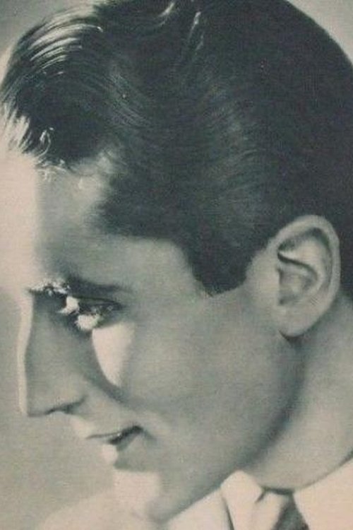 Marc Dantzer as Paul