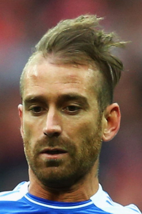 Raul Meireles as Self
