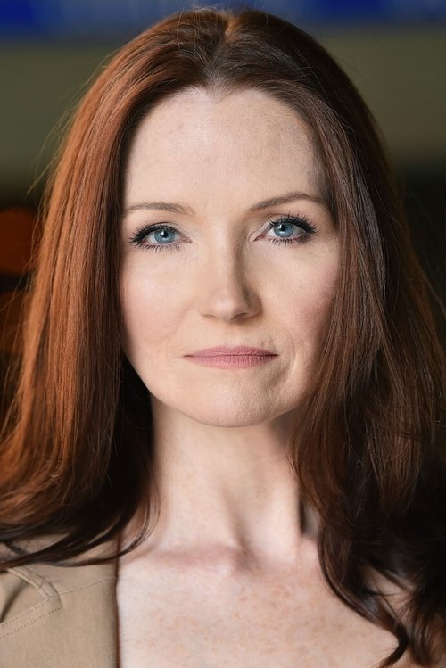 Jackie Goldston as Sally O'Leary