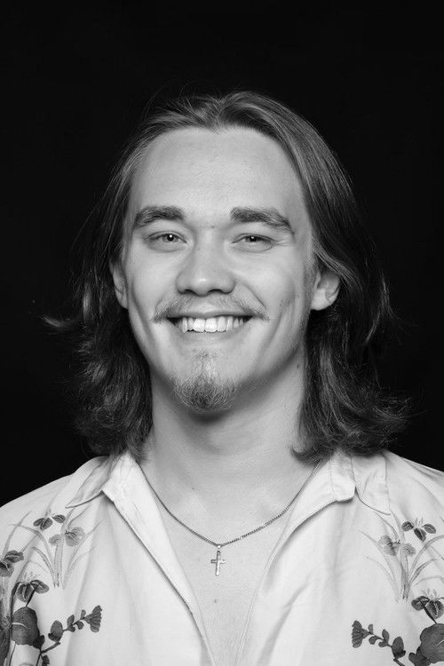 Aapo Loimalahti as Juha