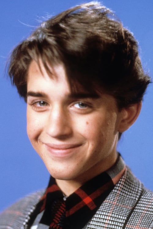 Ilan Mitchell-Smith as Milo Crimpley