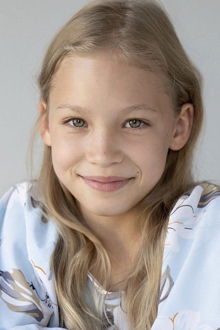 Agniya Vorobyeva as Little Lera