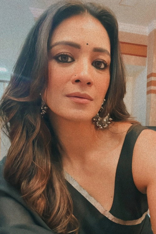 Benika Bisht as Adwoman