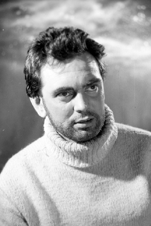 Michał Gazda as Mate Okoń