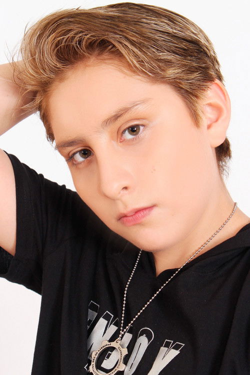 Uriel Reymund as Carlos