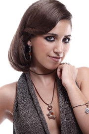 Cátia Tavares as Guta