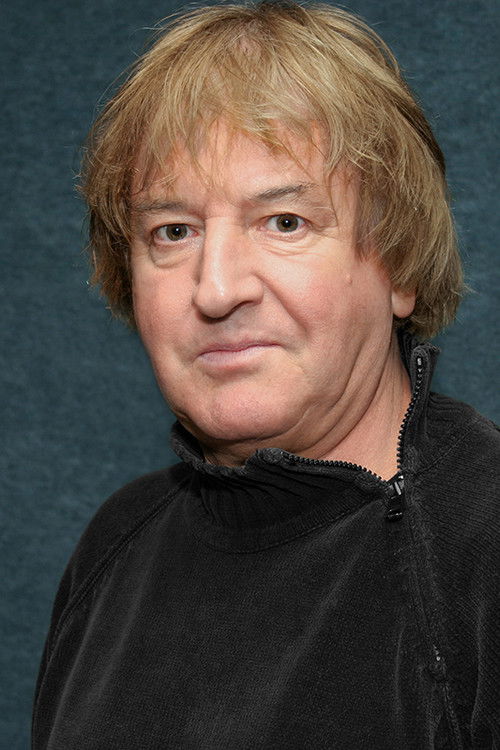 László Tahi Tóth as Galgó Viktor