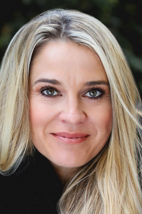 Alexandra Davies as Emily