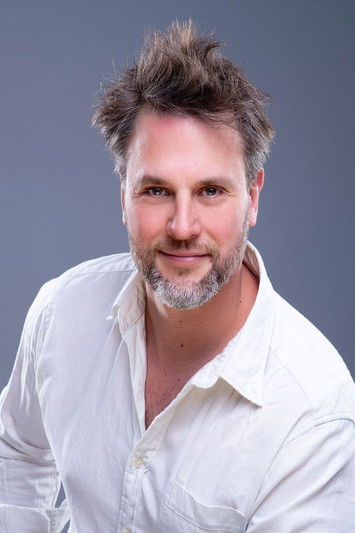 Gerónimo Rauch as Jean Valjean