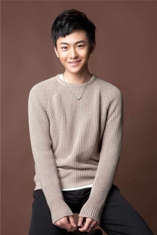 Li Jiabing as Lou Wu