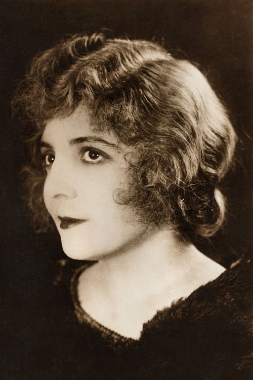 France Dhélia as Fanoche