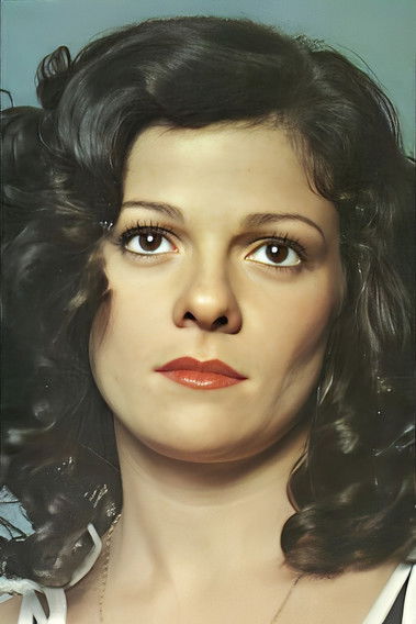 Tessy Callado as Françoise