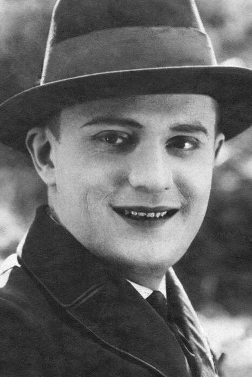 Jiří Hron as poručík Rudi Eberle, Procházkův synovec