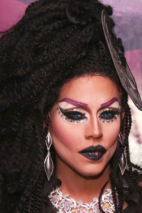 Yara Sofia as Self - Guest