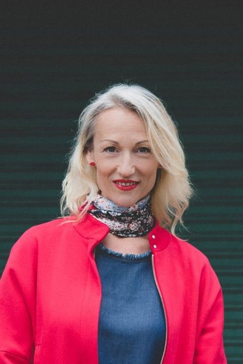 Nevena Bozukova as Temenuga