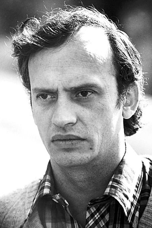 Rajhona Ádám as Főnök