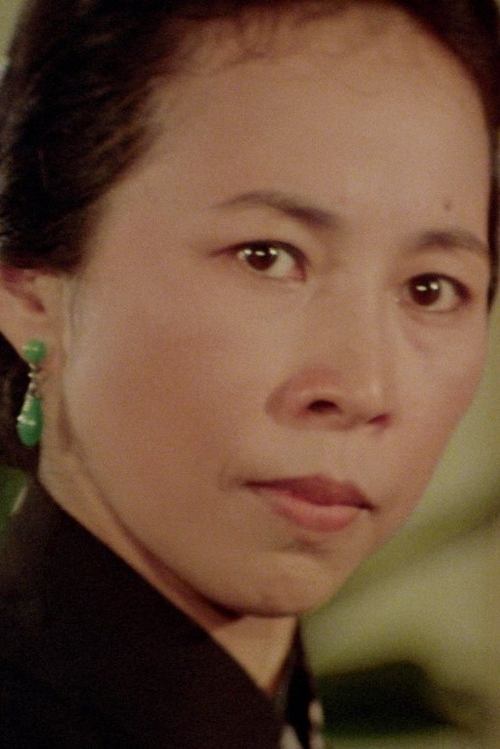 Linda Lin Ying as Sam's Wife