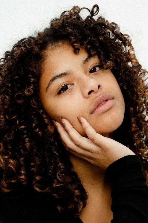 Amee Liv Martina as Alicia