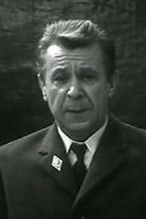 Valentin Abramov as Joking Soldier in Train