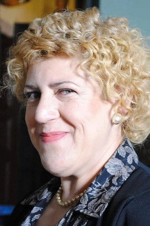 Covadonga Berdiñas as 