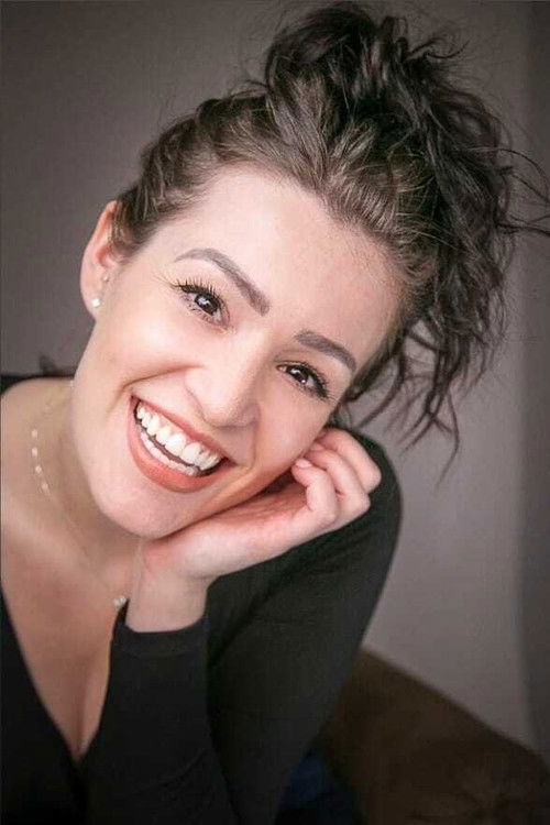 Jessica Trintin as Refugiada