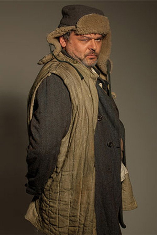 Plamen Spirov as Вальо