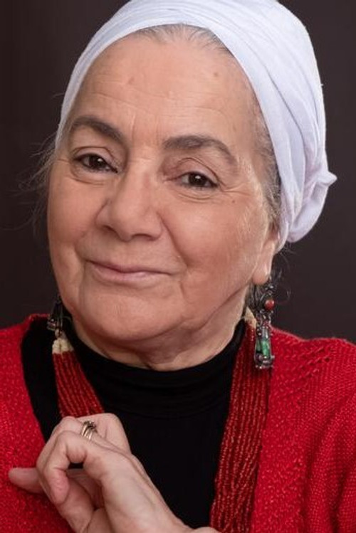 Aida Guechoud as Saliha