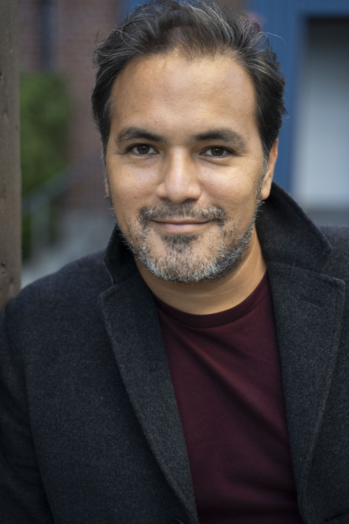 Carlos Ciurlizza as Sebastian