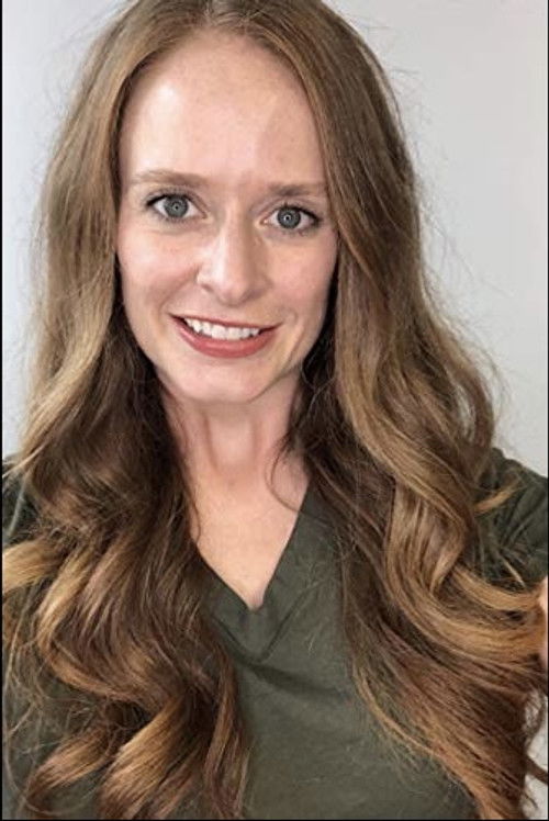 Laura Radi as Karena Maggli