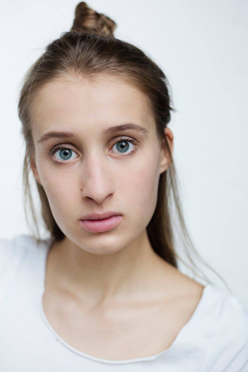 Zuzanna Puławska as 'Głodna'