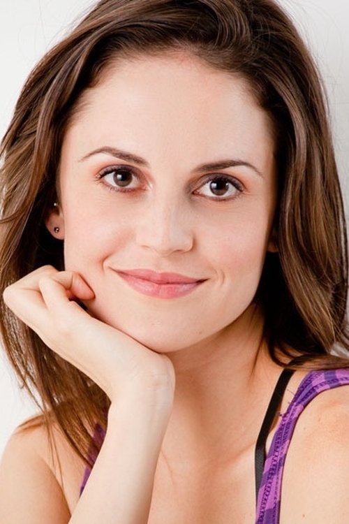 Laís Marques as Regina