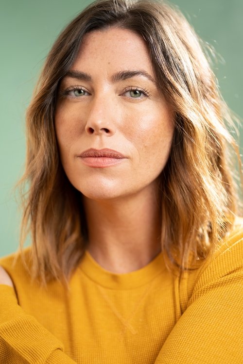 Allie McCulloch as Luellen