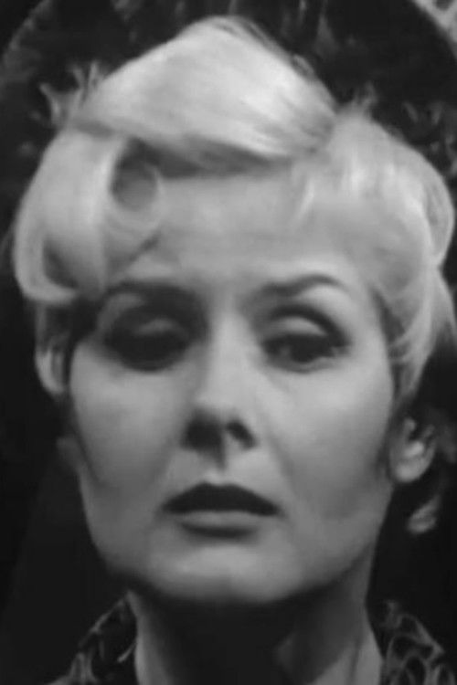 Colette Ripert as Manon Gardel