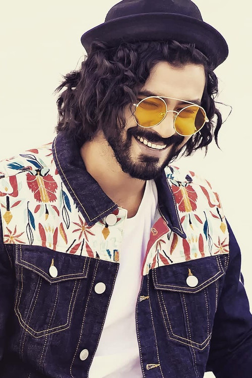 Sariful Razz as Omar