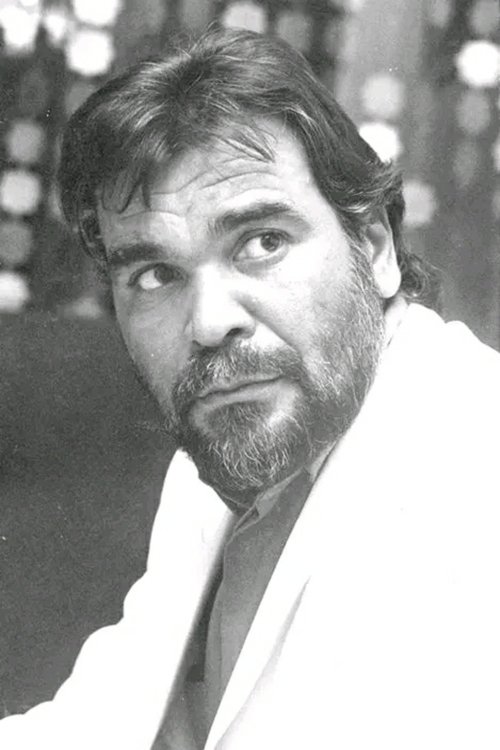 Mohamed Miftah as Azouz