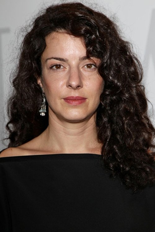 Amalia Moutoussi as Katia