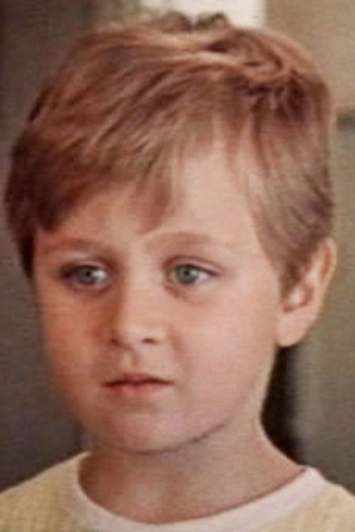 Maksim Plotnikov as Максимка