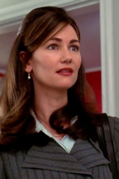 Kelly Miracco as Liz Corey