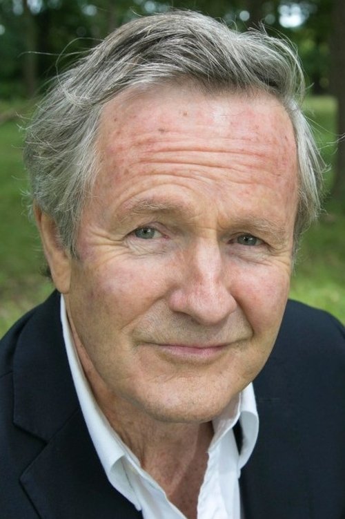 Alistair Findlay as Chief Murdoch